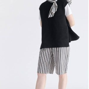 Bermudas mujer de rayas con pañuelo