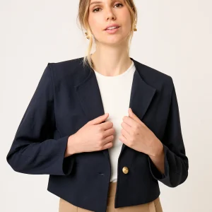 CHAQUETA CASUAL AZUL MARINO CON SOLAPAS Y DETALLE DE BOTÓN DORADO HAUSSMAN